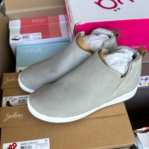 Ryka Vera Wedge Boot - Picture 6 of 7